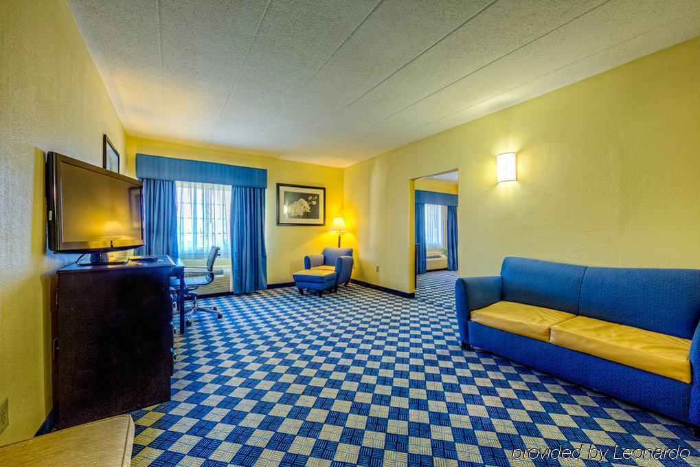 Holiday Inn Columbus North I-270 Worthington Экстерьер фото