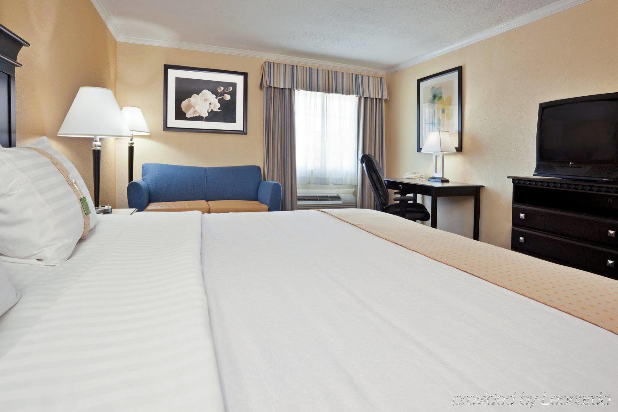 Holiday Inn Columbus North I-270 Worthington Экстерьер фото