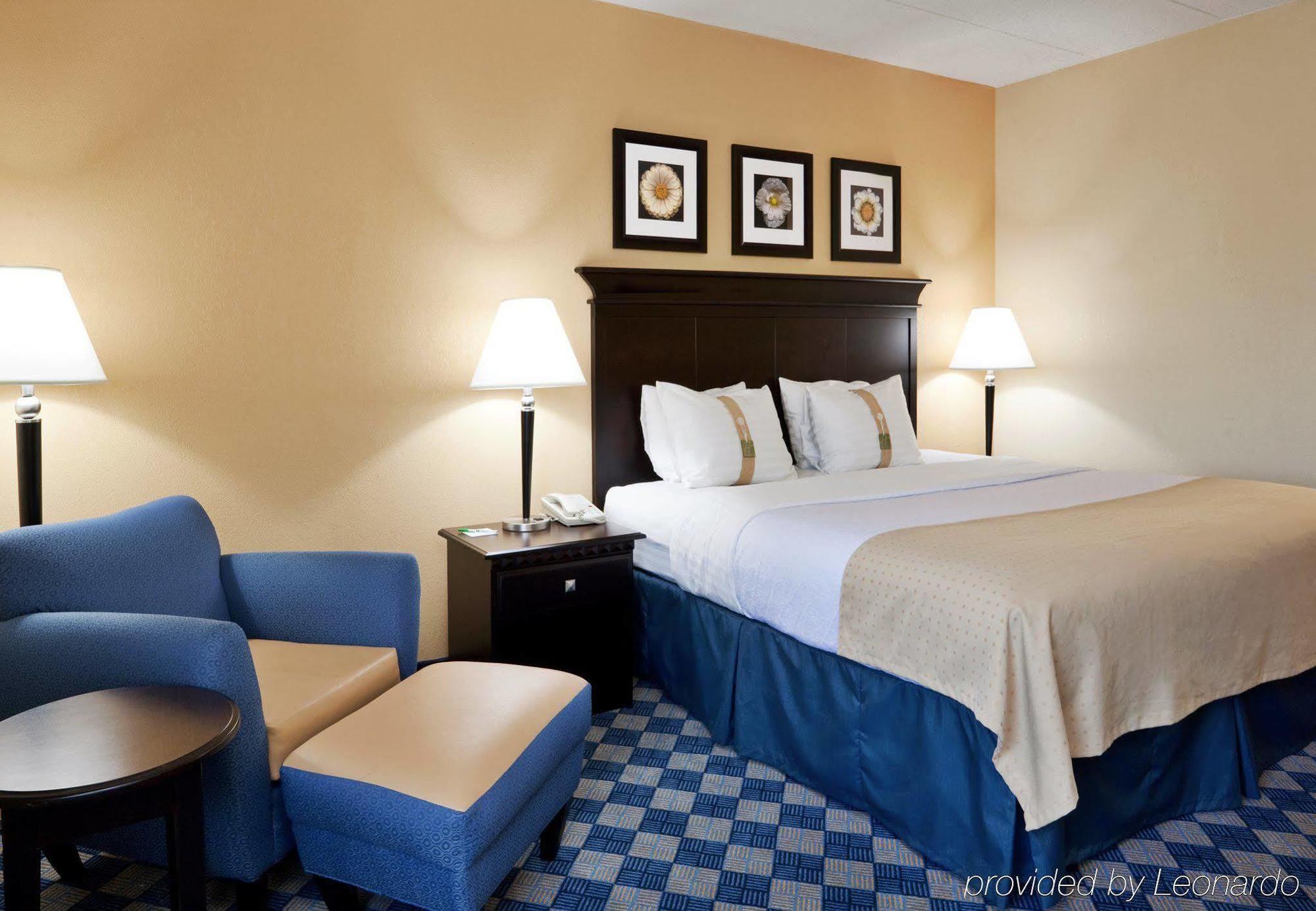 Holiday Inn Columbus North I-270 Worthington Номер фото