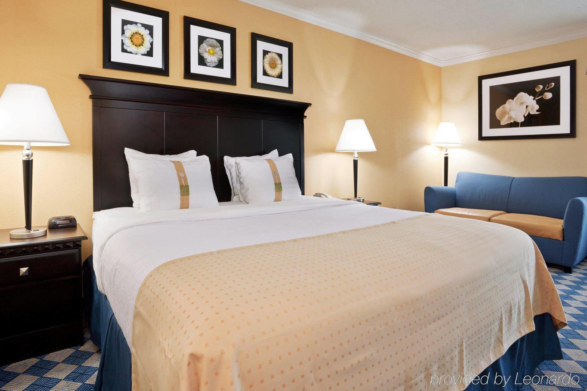 Holiday Inn Columbus North I-270 Worthington Номер фото