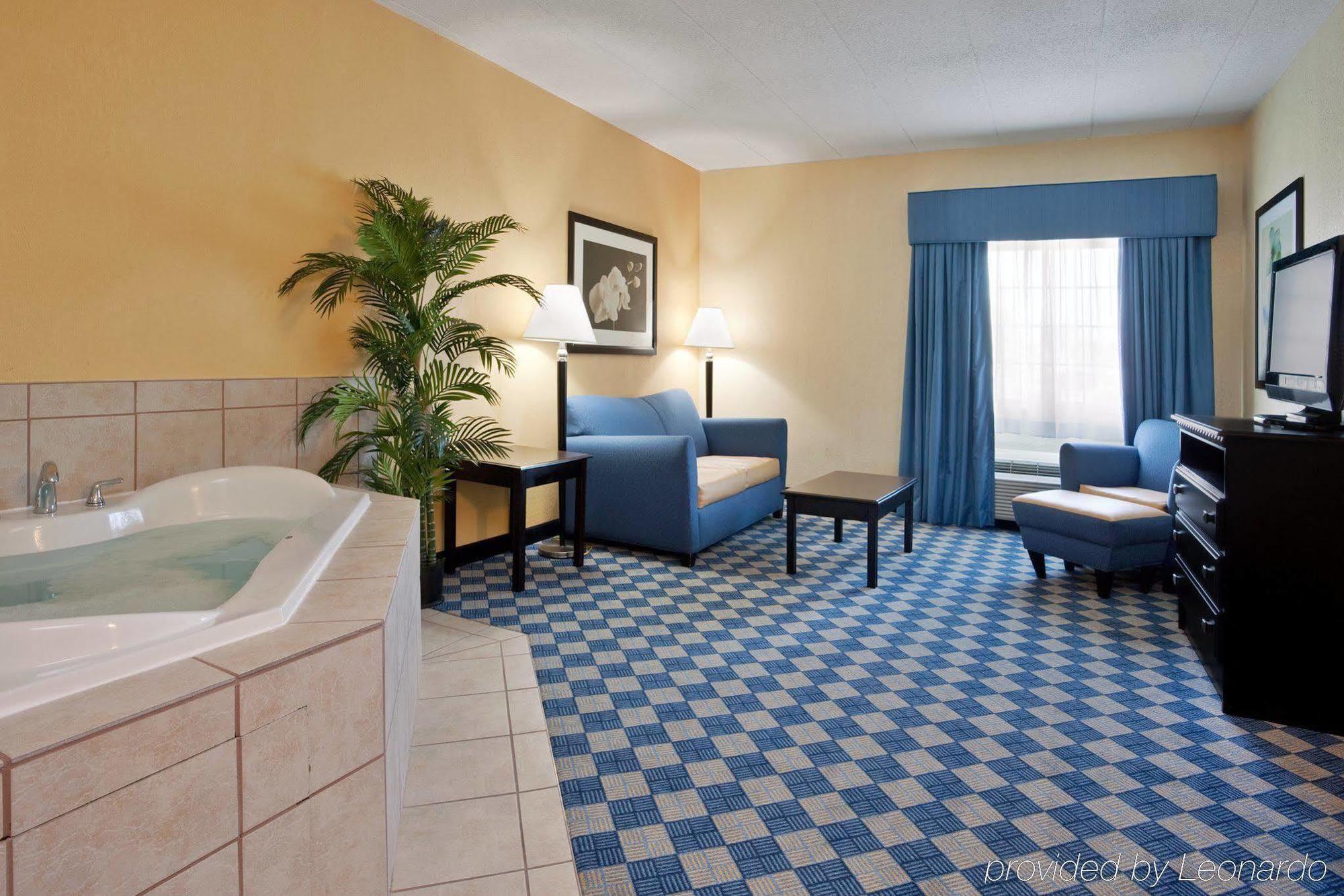 Holiday Inn Columbus North I-270 Worthington Экстерьер фото