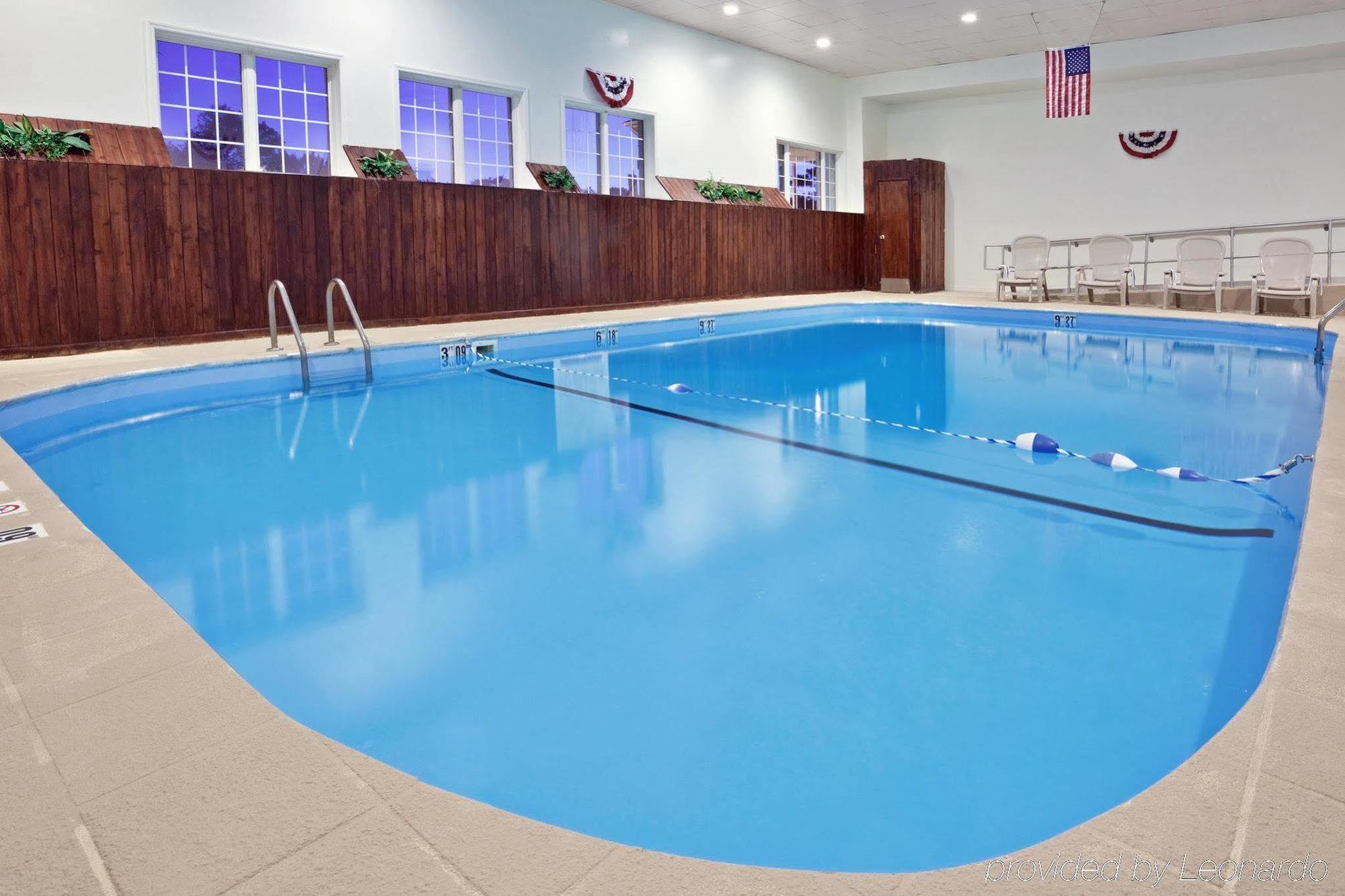 Holiday Inn Columbus North I-270 Worthington Экстерьер фото